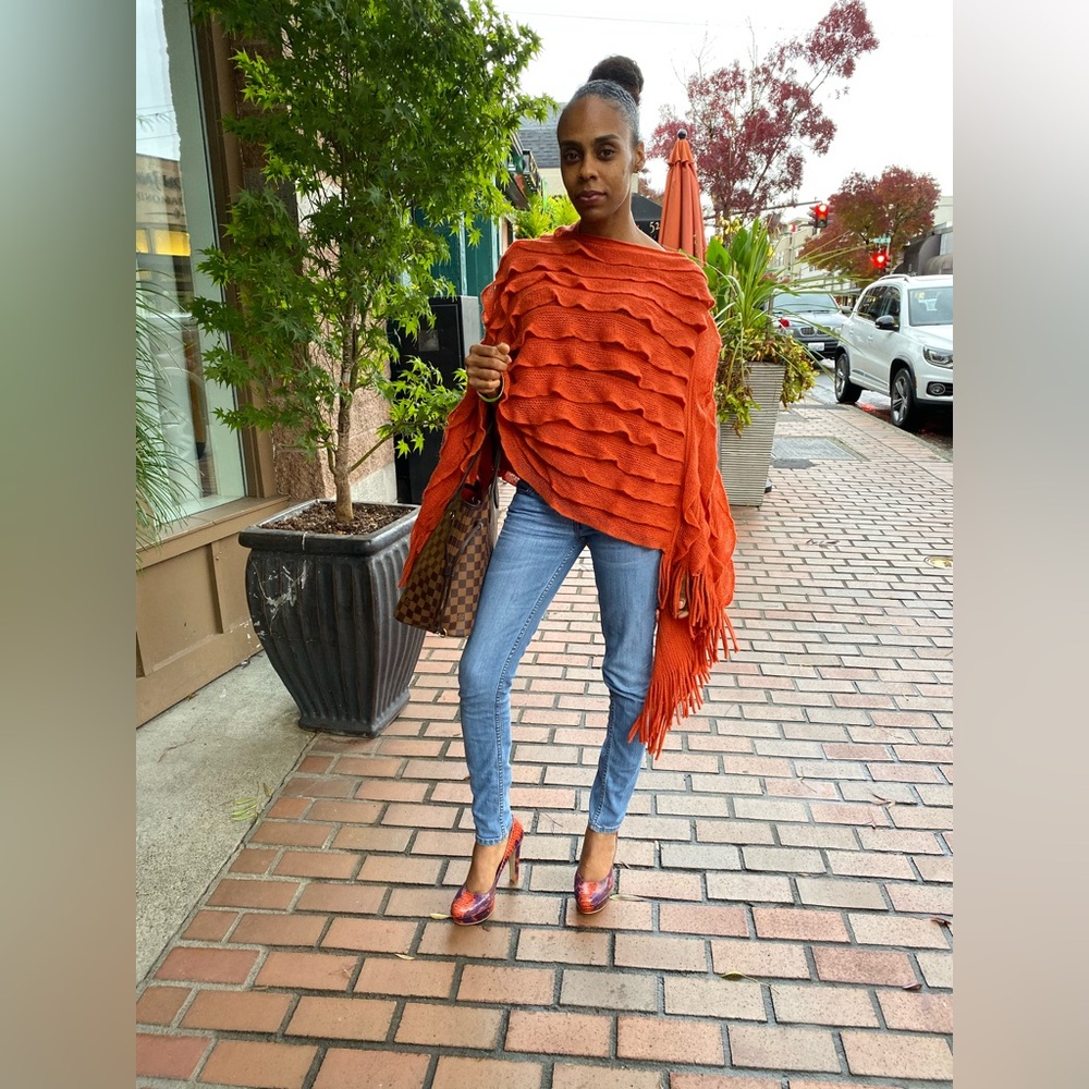 Max Edition Vibrant Orange Knit shawl